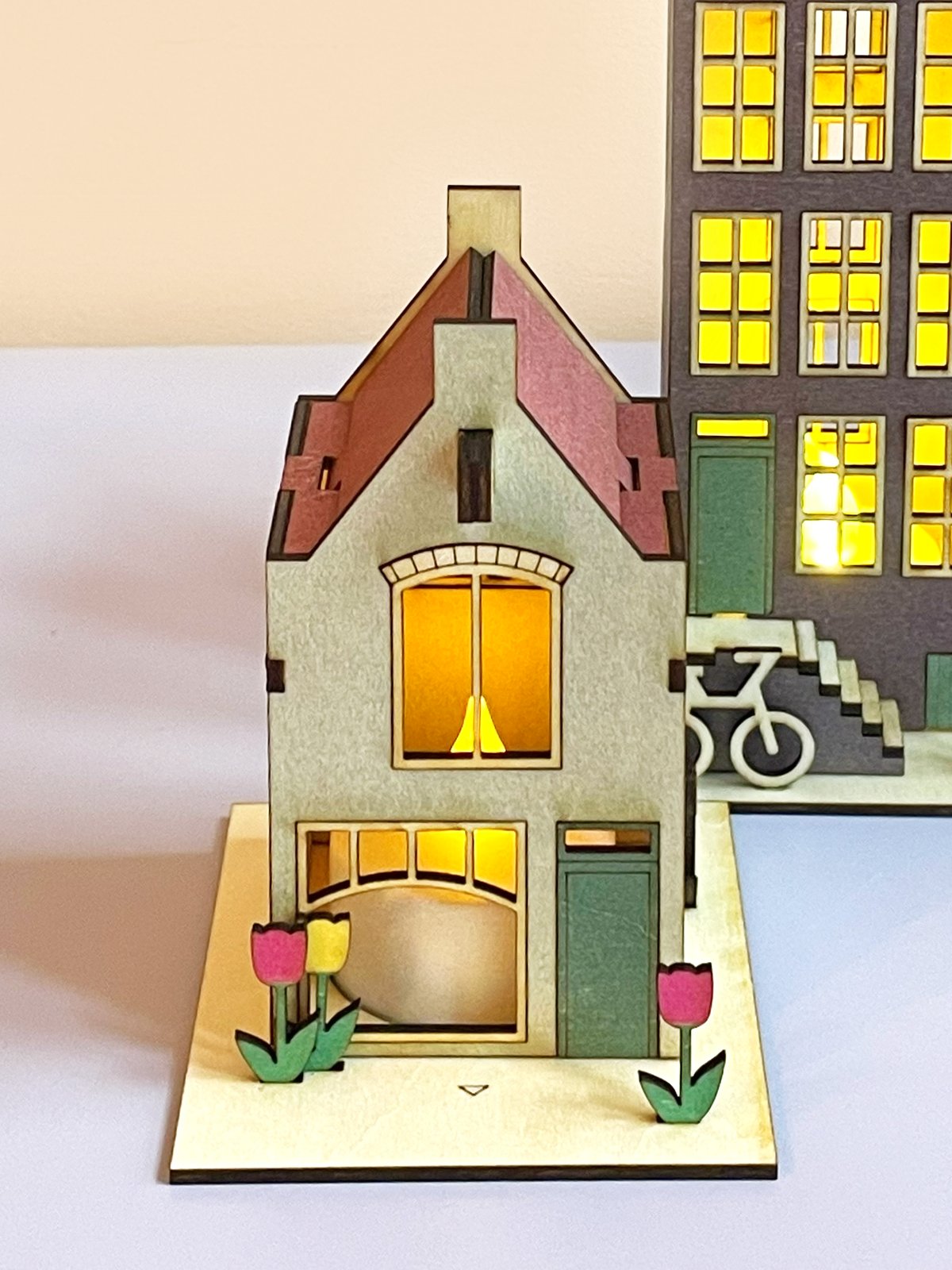 Mini Canal House next to the Canal House